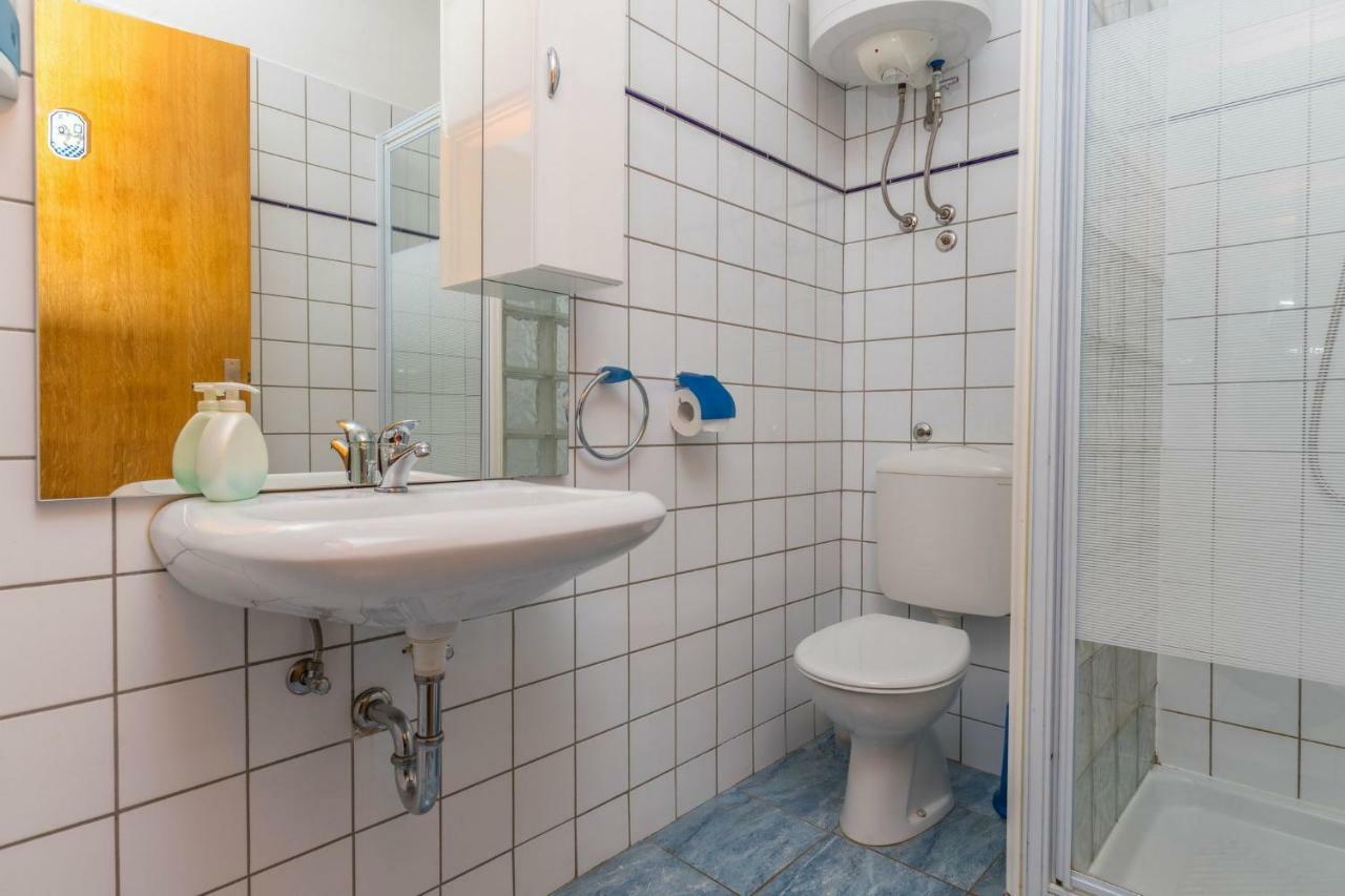 Apartments Adriatic 2 Криквеница Екстериор снимка