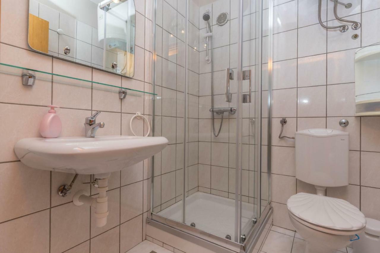 Apartments Adriatic 2 Криквеница Екстериор снимка